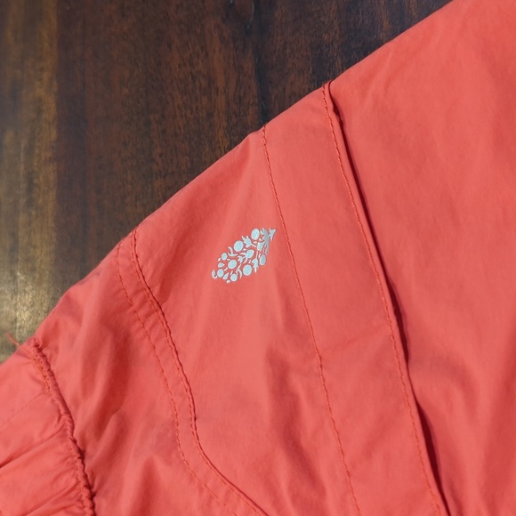 New FP Movement Free People In the Wild Shorts Medium NWOT Cayenne - Picture 7 of 9